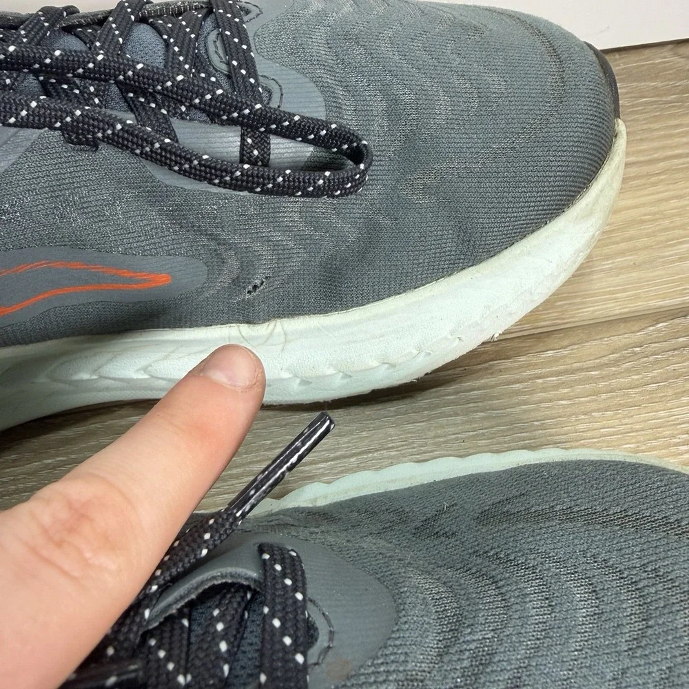 Altra Torin 7 Sneakers Men 8.5M Running Shoe Gray Zero Drop Road Foot Shape